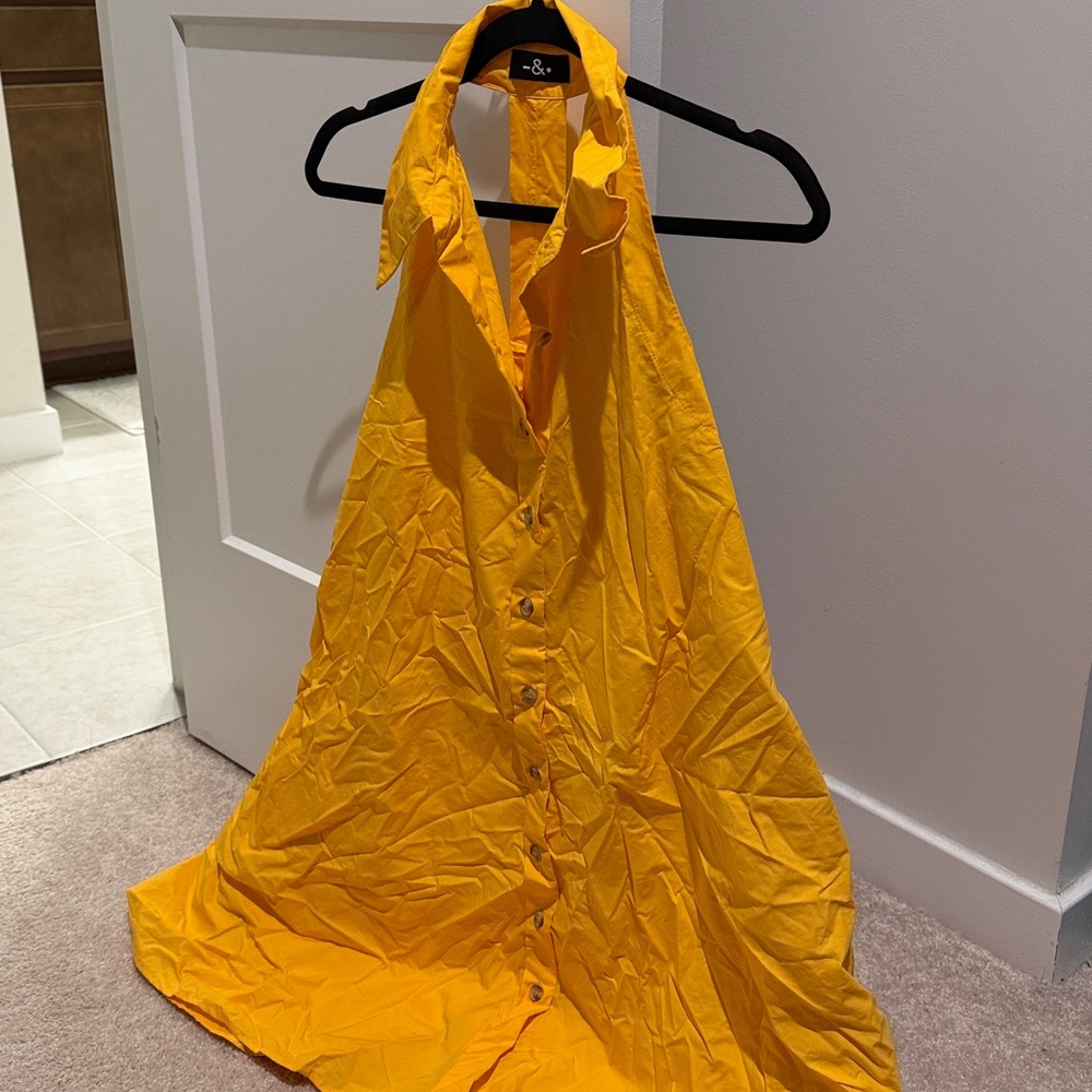 Sleeveless Mustard Yellow Button-Front Mini Dress - Picture 6 of 7